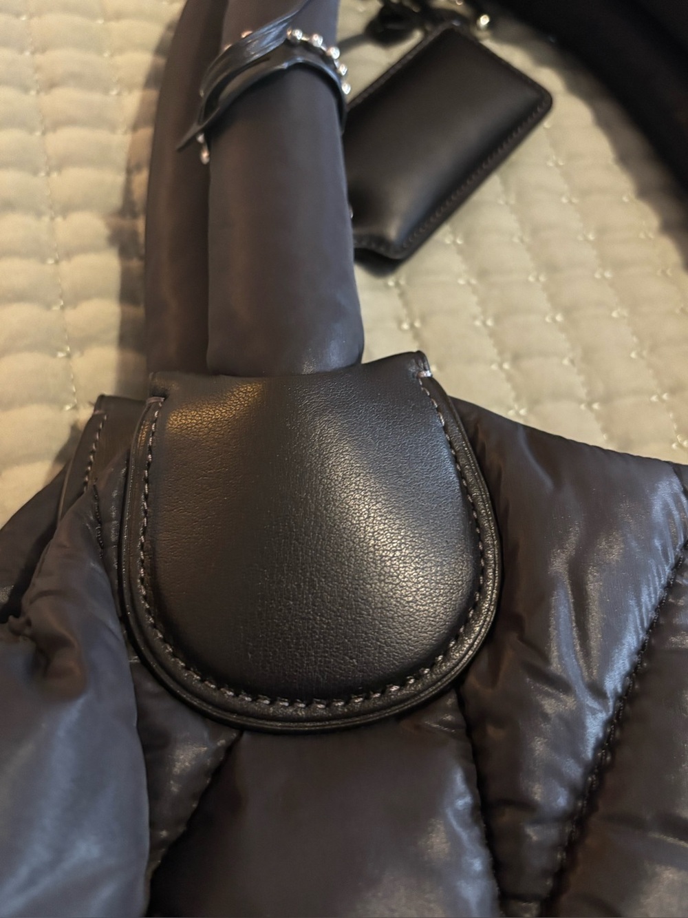 Coach Iris Tote - Picture 5 of 11